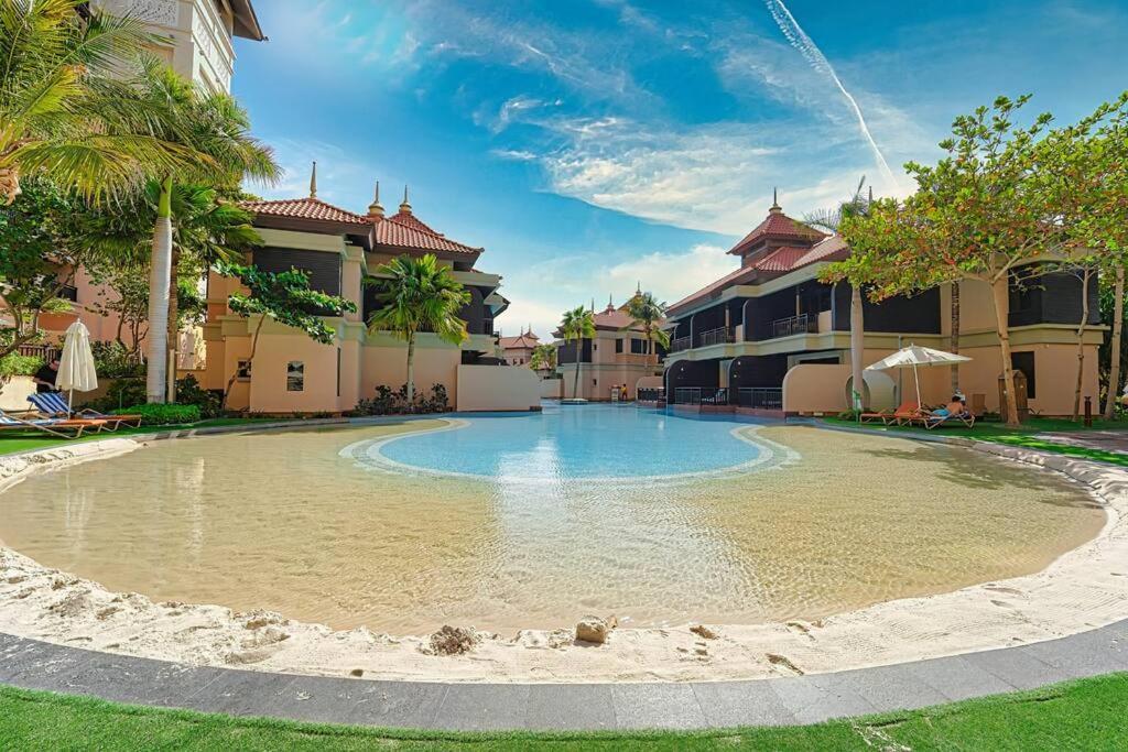 Apartment First Class 1br In Royale On The Palm