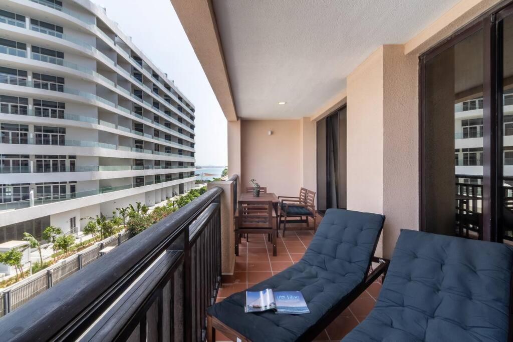 First Class 1br In Royale On The Palm Apartment